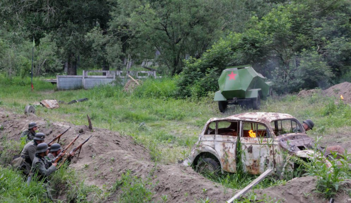 Военно-историческая реконструкция Ржевской битвы \"Ржев 1942 - Красноярск 2016\". Фото: Анна Кравченко