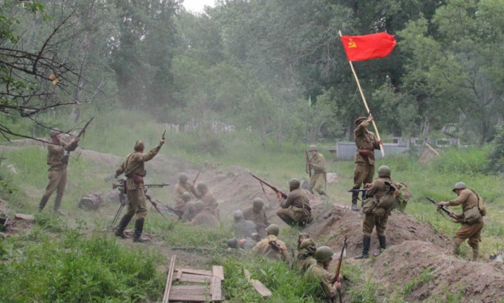 Военно-историческая реконструкция Ржевской битвы \"Ржев 1942 - Красноярск 2016\". Фото: Анна Кравченко