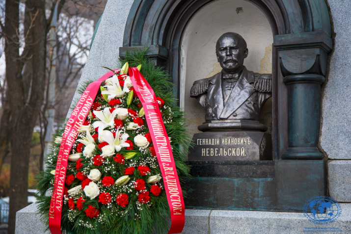 120-летие памятника адмиралу Г.И. Невельскому. Фото: Маргарита Кузнецова