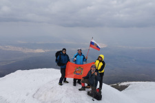 Восхождение на вершины. Фото предоставлено Анваром Искандаровым 